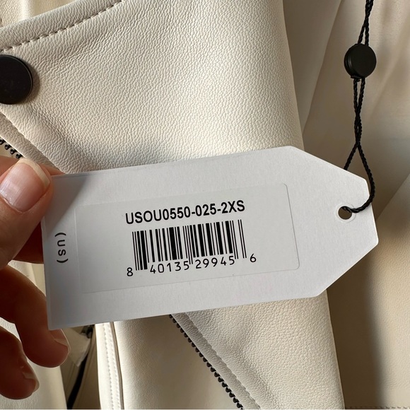 Universal Standard Leeron Leather Jacket size M - Picture 5 of 12
